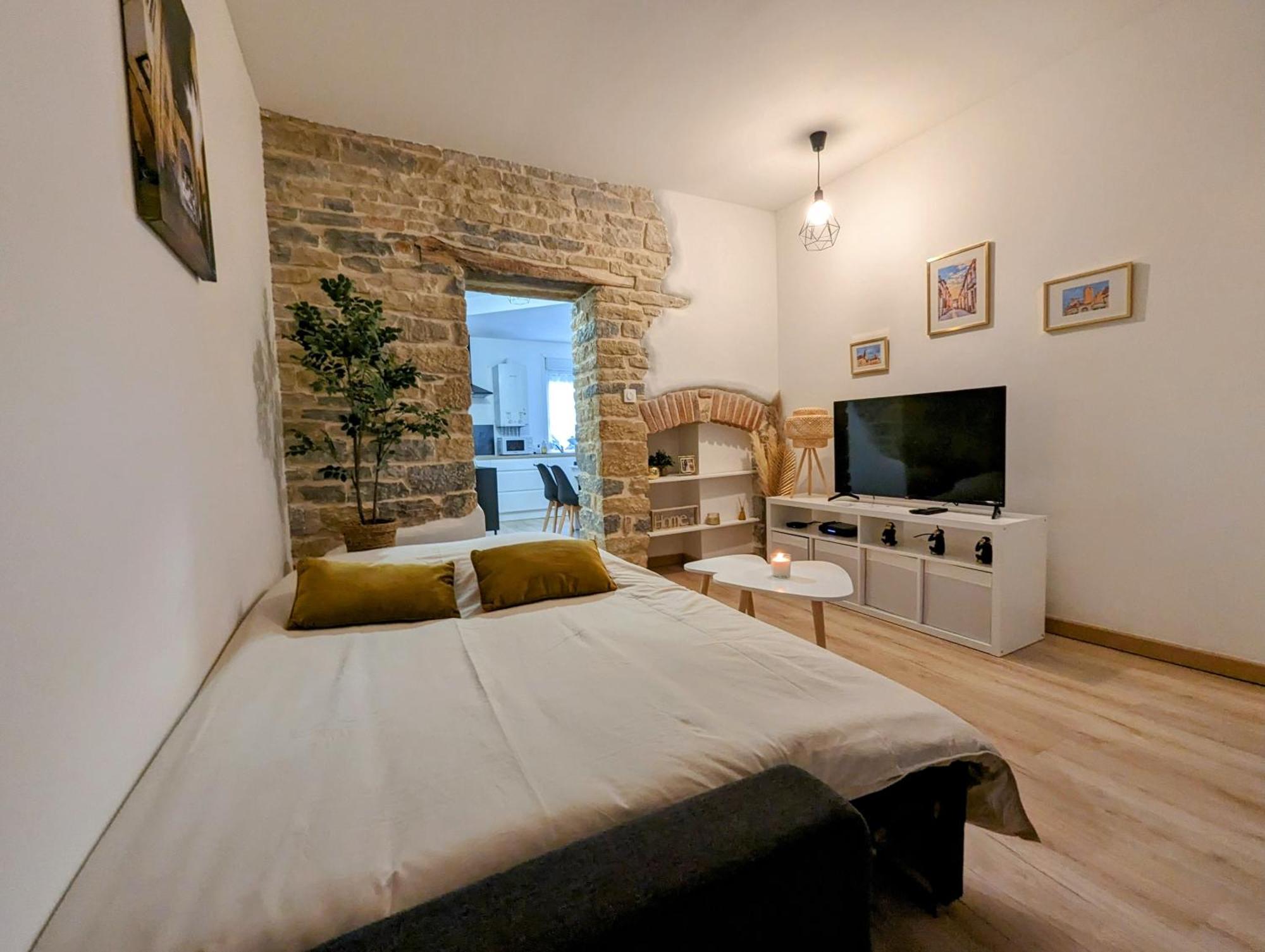 Logement Complet Dijon Centre Jusqu'A 6 Couchages Exterior foto
